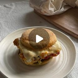 Feta, Tomato &amp; Basil Breakfast Muffins