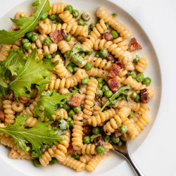 Creamy Pasta With Peas And Pancetta