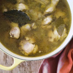 One-hour Homemade Chicken Broth
