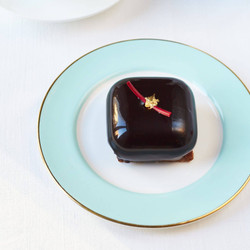 Roger Pizey’s Black Agate Entremet