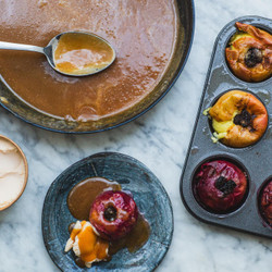 Toffee Sauce With Baked Apples