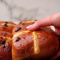 Nutella Filled Hot Cross Buns