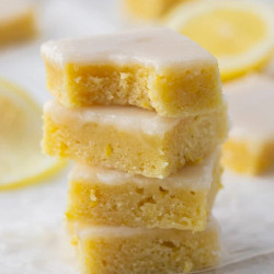 Fudgy Lemon Blondies- Lemon Brownies