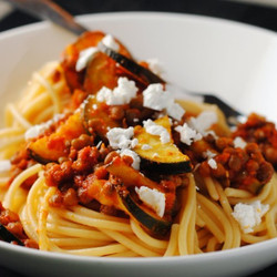 Spaghetti w/ Courgette, Lentils And Feta
