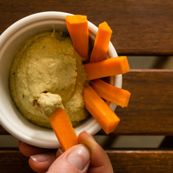 Coriander And Curry Homemade Hummus