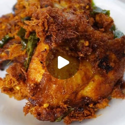Malaysian Spiced Fried Chicken (ayam Goreng Berempah)