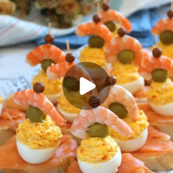 Pinchos De Salmón Y Langostinos