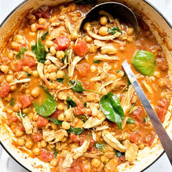 Chicken &amp; Chickpea Curry With Spinach