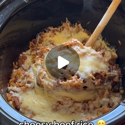 Slow Cooker Cheesy Beef Rice