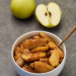 Caramelized And Warm Cinnamon Apples