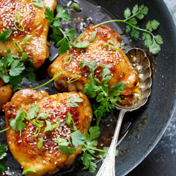 Honey Sriracha Chicken Thighs