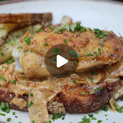 Crispy Chicken Thighs With Creamy Mustard Sauce