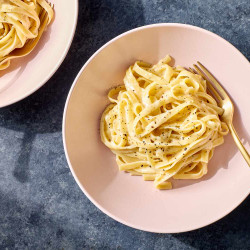 Traditional Fettuccine Alfredo