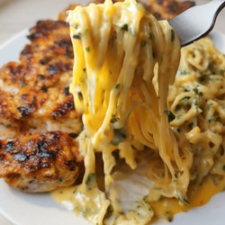 Garlic Butter Chicken Spaghetti With Creamy Three-cheese Parmesan Sauce