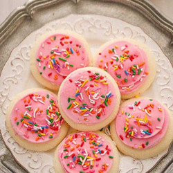 Soft Lofthouse Style Frosted Sugar Cookies {copycat Recipe}
