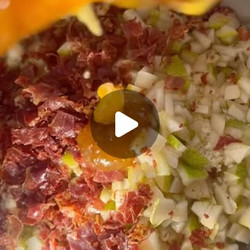 Pear &amp; Fig Cheeseball - apps snacks