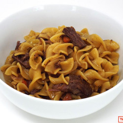 Slow Cooker Beef And Noodles