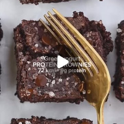 Greek Yogurt Protein Brownies