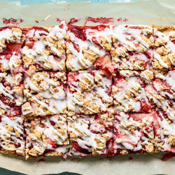 Fresh Strawberry Dessert Bars