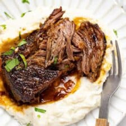 Braised Beef Short Ribs With Gravy