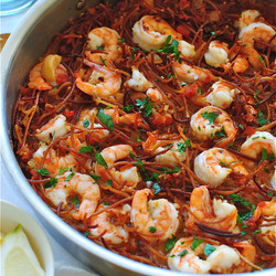 Paella With Pasta (fideuá)