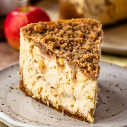 Apple Crumble Cheesecake