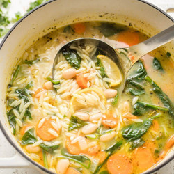 Lemon White Bean And Spinach Soup