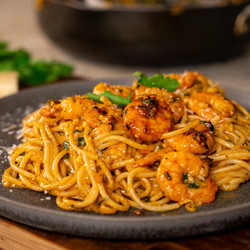 Caramelised Onion And Chilli Prawn Pasta