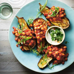 Gegrilde Aubergines met Kikkererwten