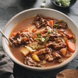 Pressure Cooker Oxtail Soup (an Instant Pot Recipe)