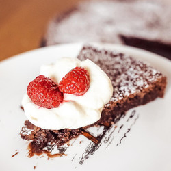 Kladdkaka - Swedish Sticky Chocolate Cake