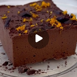 2-ingredient Chocolate Mousse Cake