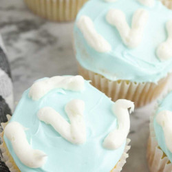 V Bucks Cupcakes