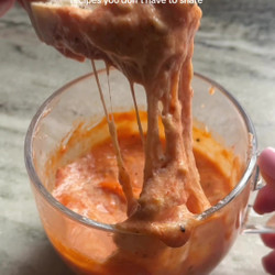 Cheesy Pepperoni Pizza Dip