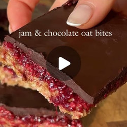 Jam &amp; Chocolate Oat Bites