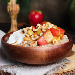 Creamy Barley Porridge With Apples