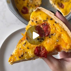 The Easiest Breakfast Pizza Recipe!