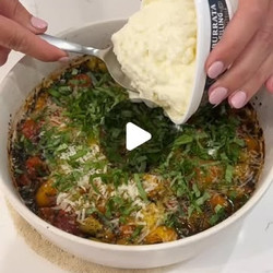 Roasted Tomato Burrata Dip With Garlic Bread Dippers