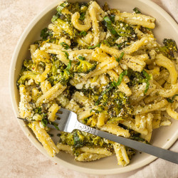 Baked Feta And Broccoli Pasta