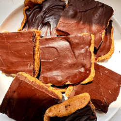 4-ingredient Healthy Reese's Bars (gluten-free)