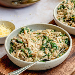 Romige Orzo Met Kastanjechampignons, Spinazie En Kaas
