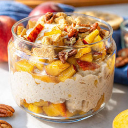 Peach Cobbler Overnight Oats (with Greek Yogurt)