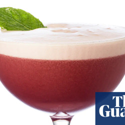 Balans’ Bourbon Bramble Clover Club