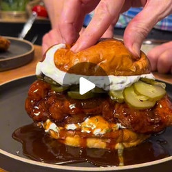 Hot Honey Bbq Chicken Sliders With Homemade Ranch