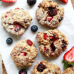 Oatmeal Scones With Berries