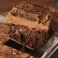 Baileys Poke Cake
