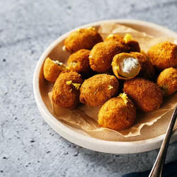 Olive Alla Ascolana (deep-fried Crumbed And Stuffed Green Olives)