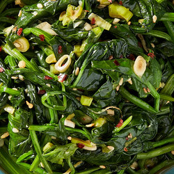 Garlic-sesame Sautéed Spinach (sautéed Sigeumchi Namul)