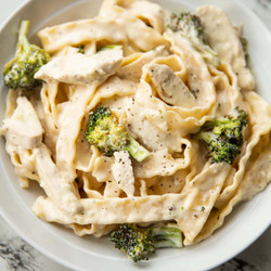 Creamy Chicken And Broccoli Pasta