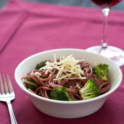 Red-wine Spaghetti With Broccoli